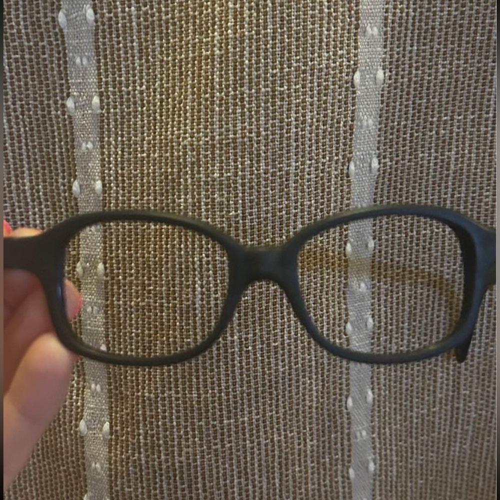 MIRAFLEX black unbreakable frame.